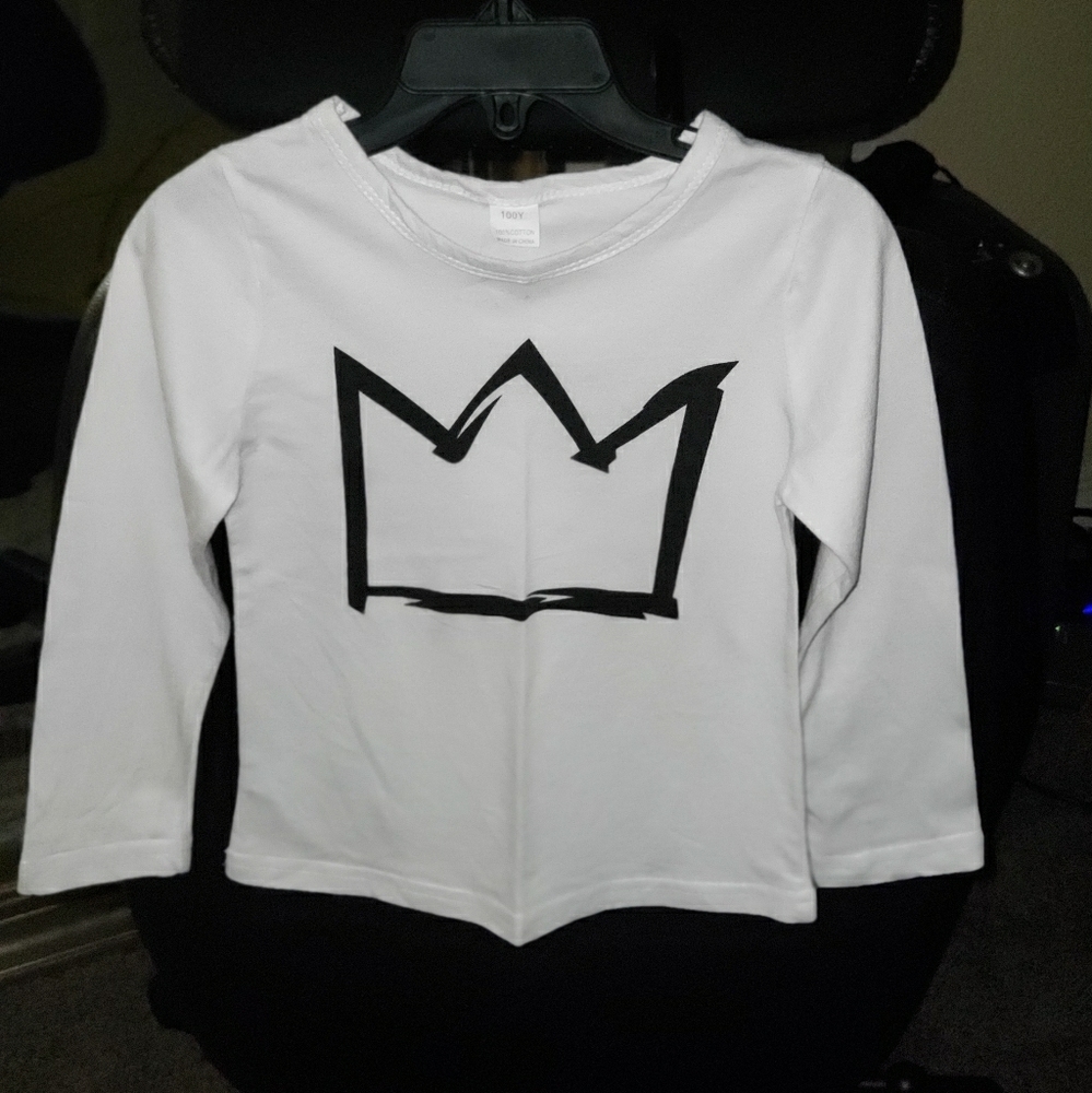 👑 Adorable BLK Crown Long Sleeve White Shirt💞